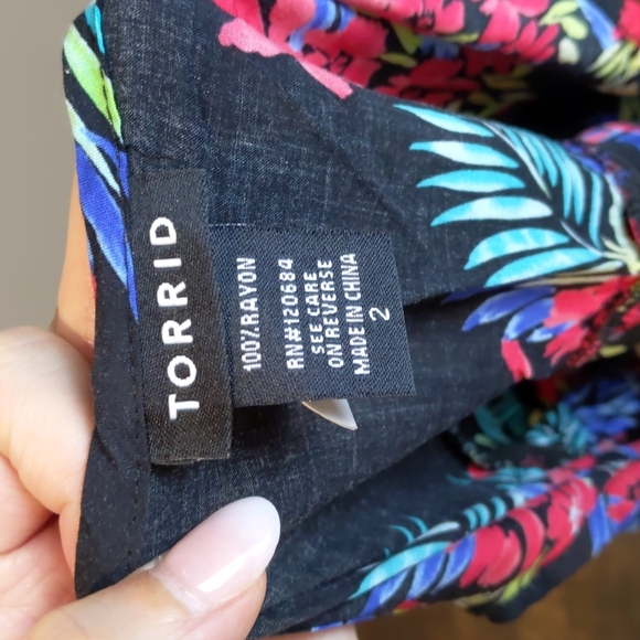 Torrid Floral Spaghetti Strap Top - Picture 5 of 5